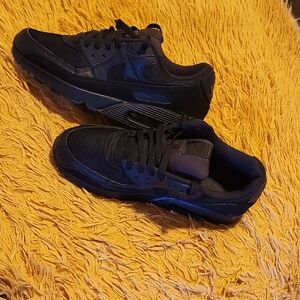 Men's Black Nike Air MAX Sneakers